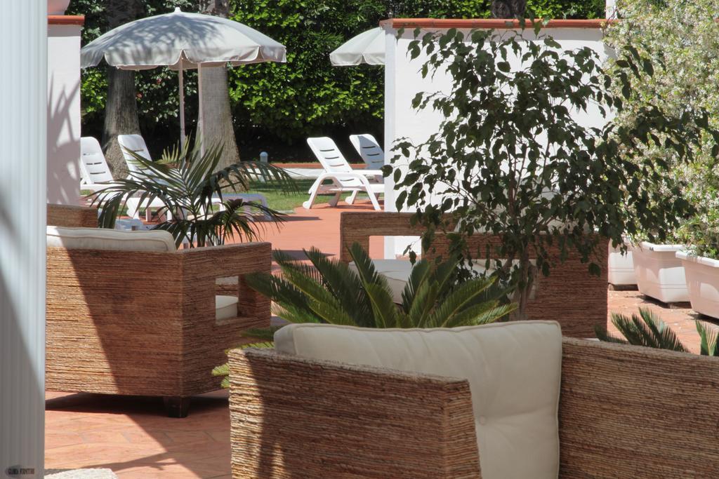 Hotel Barbarella Giugliano In Campania Habitación foto